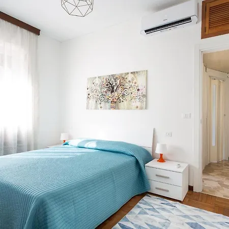 Bright & Cozy Apartment - Gambara-2